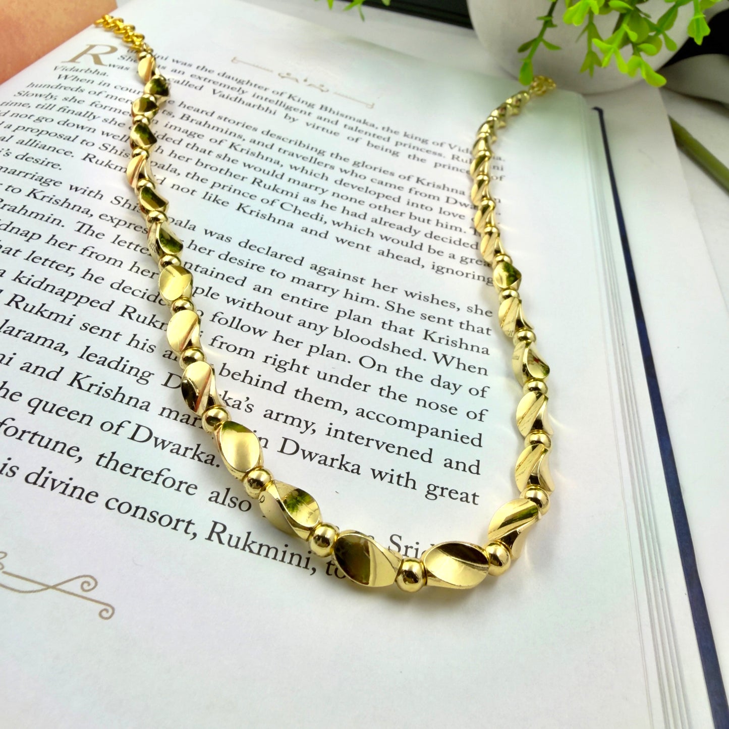 Twisties Necklace